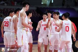 媒体人：这支平民中国男篮的成绩已达预期 而且可以打个高分