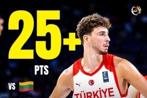 国家队大腿！申京已经连续3场比赛砍下25+