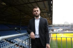 威尔希尔执教卢顿首秀输球，被嘲讽“你明天就要被炒鱿鱼”